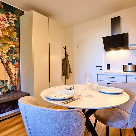 Tropical-apartment Apartment